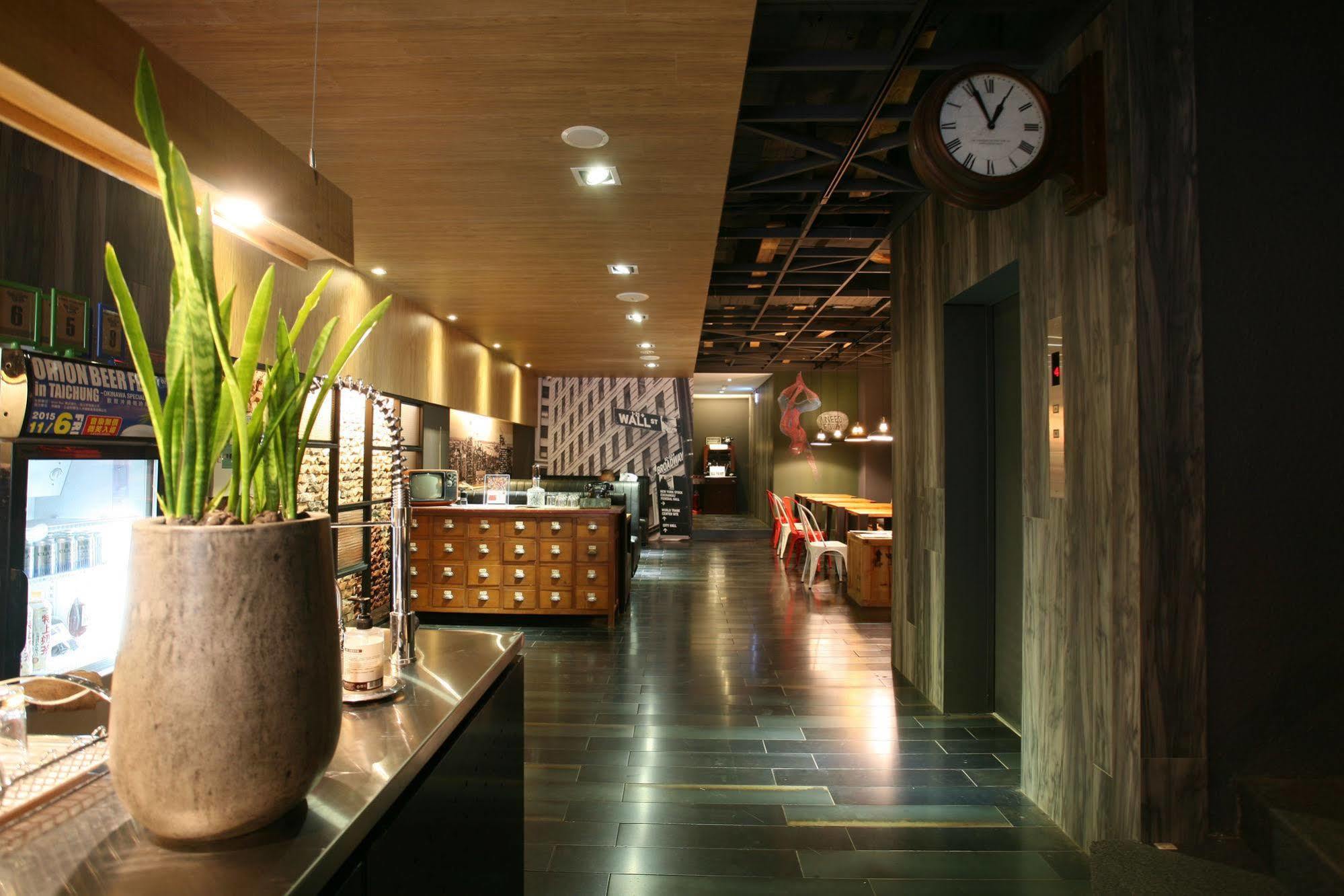 P&F Hotel Đài Trung Ngoại thất bức ảnh