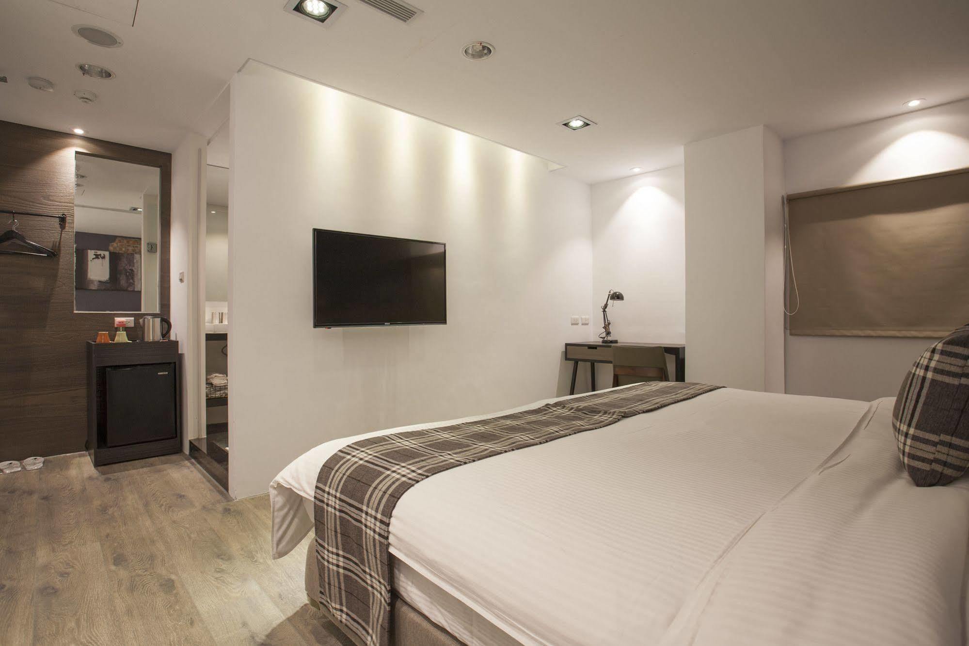 P&F Hotel Đài Trung Ngoại thất bức ảnh