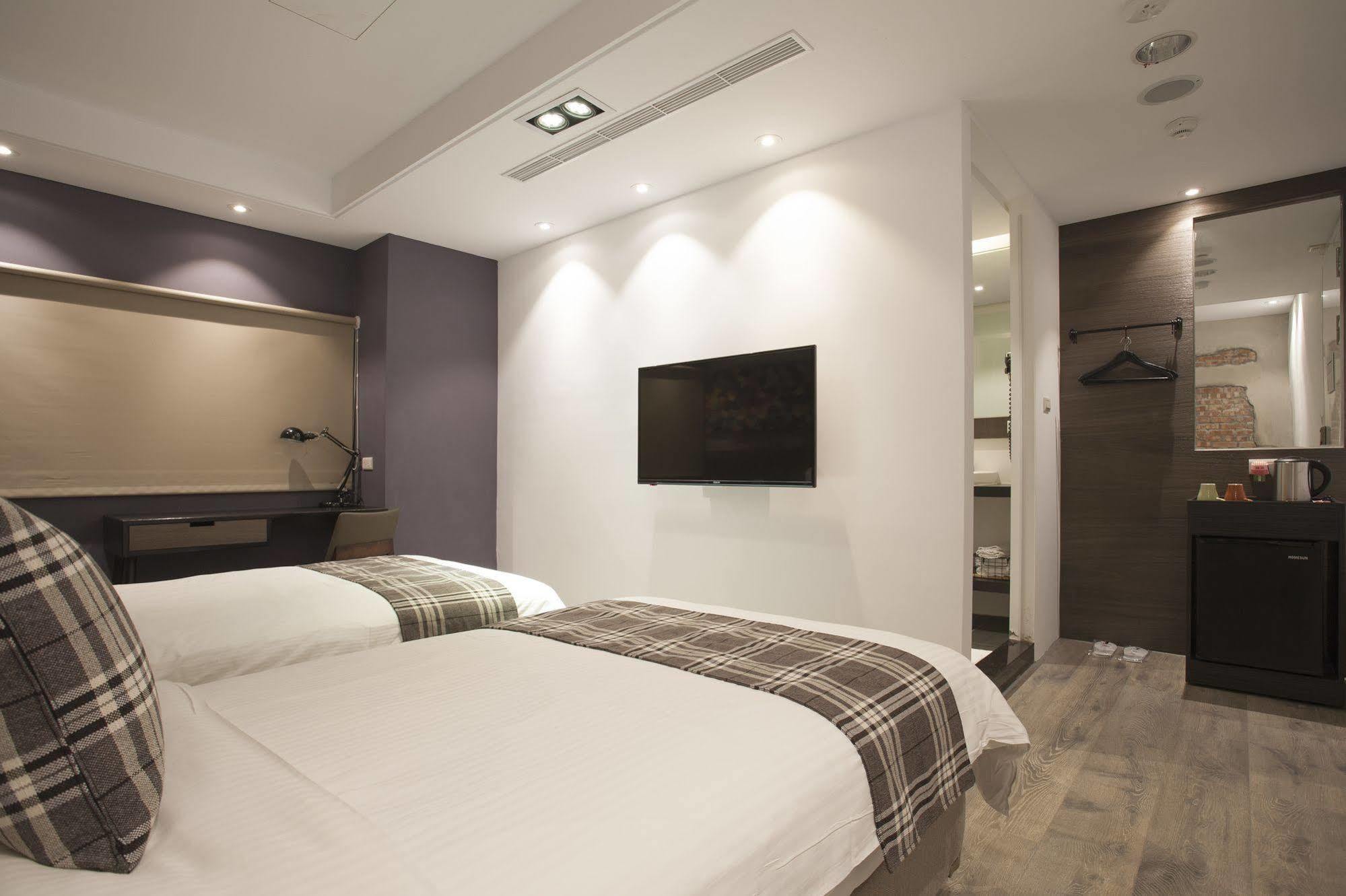 P&F Hotel Đài Trung Ngoại thất bức ảnh